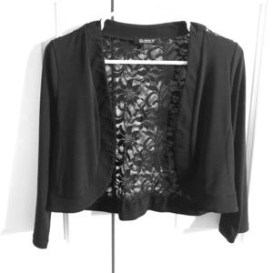 Beautiful Women’s Black Lace Shrug